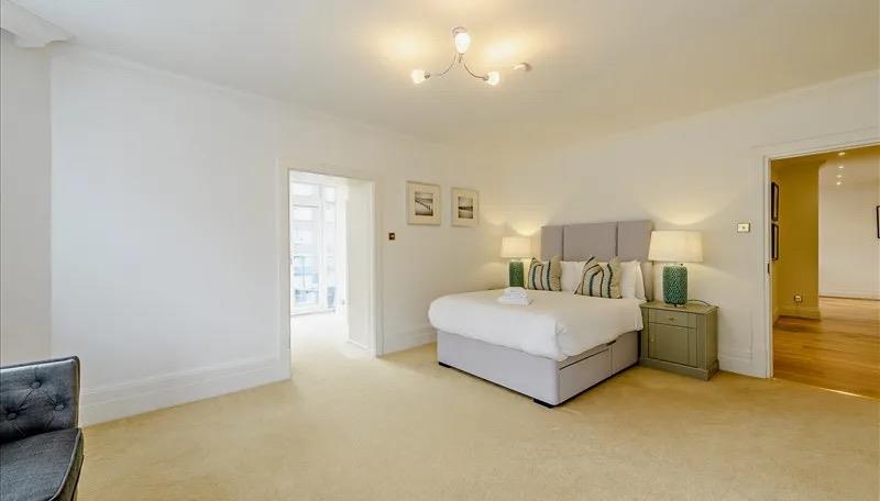 Park Road, London